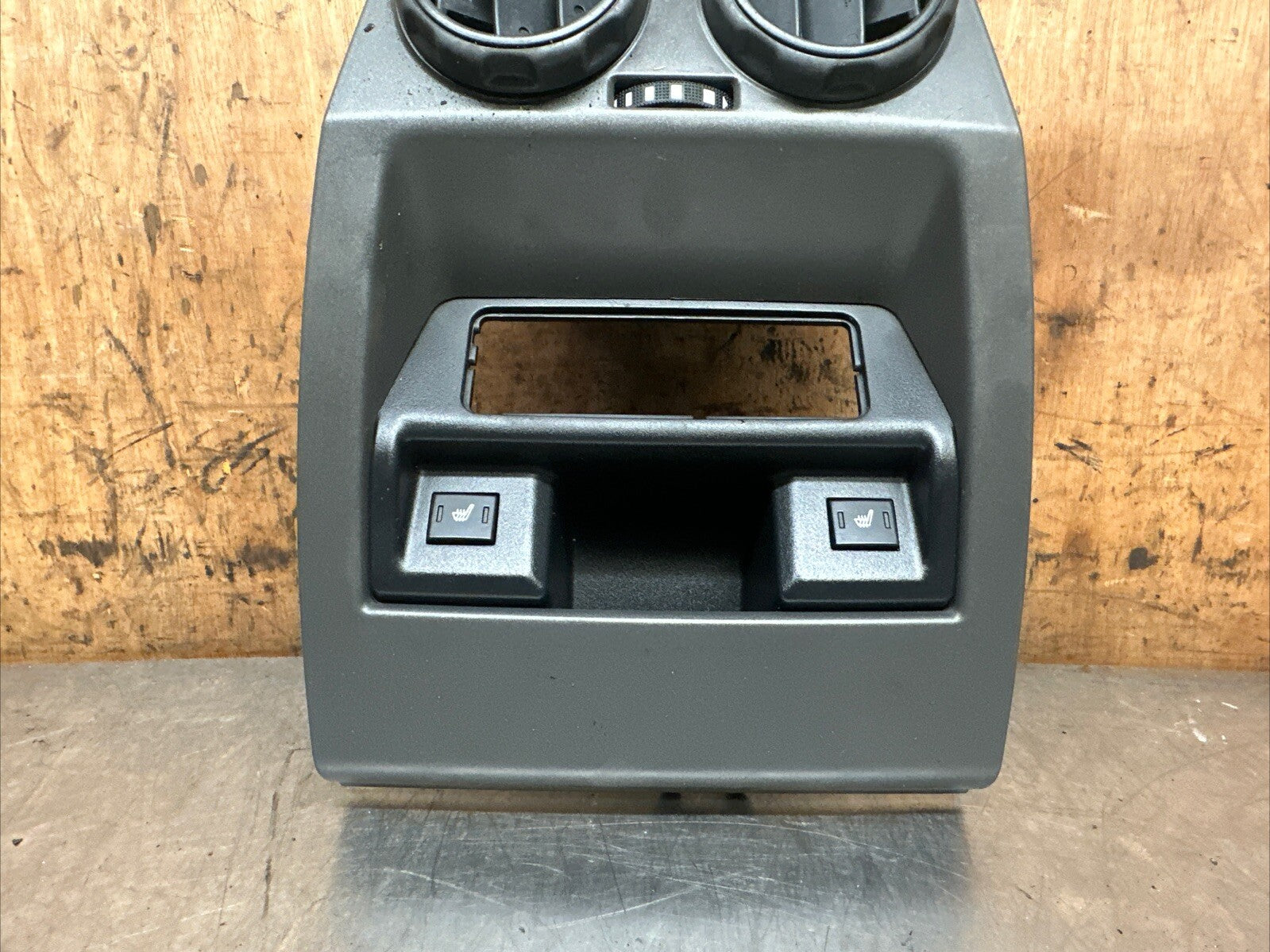 Centre Console Rear Air Vents Heated Seat Switches Range Rover Sport L320