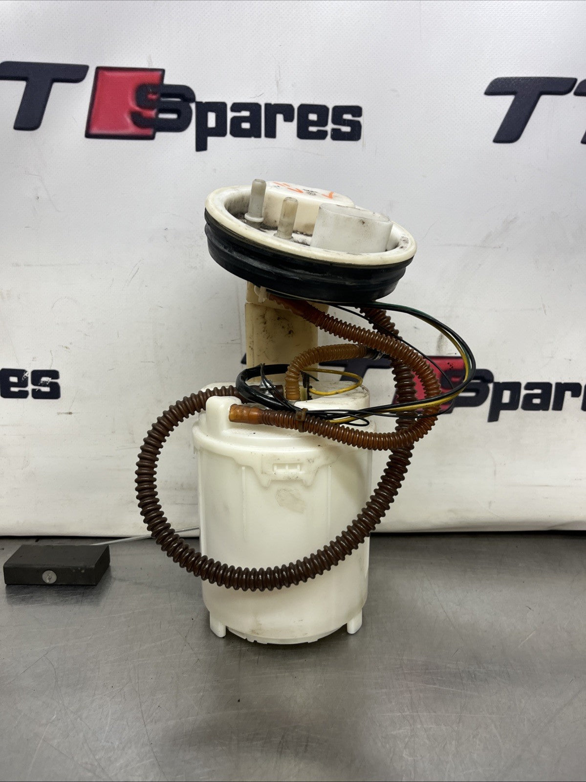 Audi TT Mk1 98-06 QUATTRO☆Electric Fuel Pump☆8L9919051J☆FREE TRACKED P&P