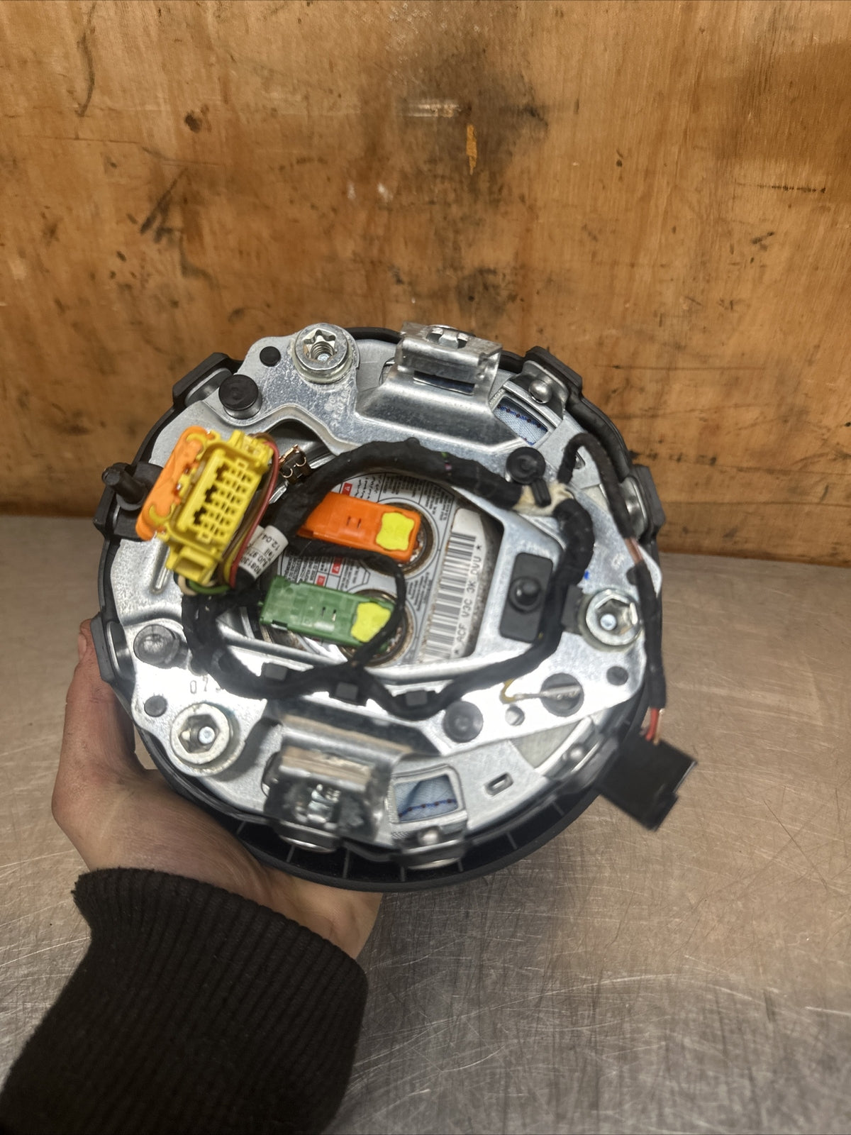 AUDI TT TTS R8 S3 8J STEERING WHEEL CENTRE 8J0880201J