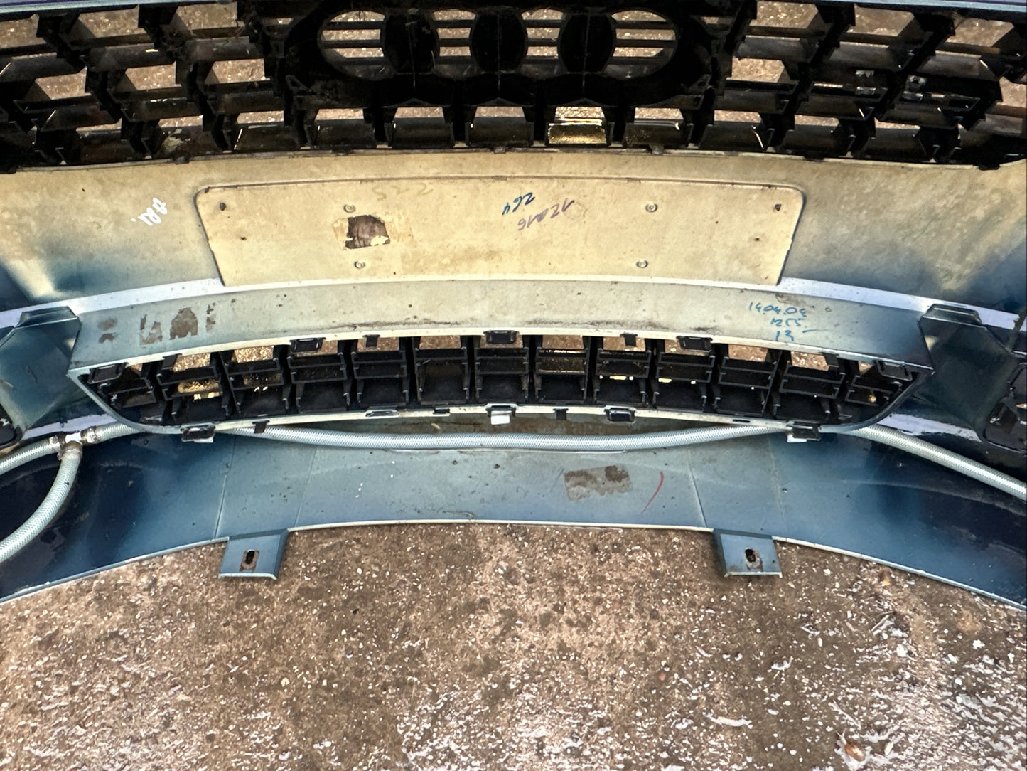 AUDI TT 8n mk1 3.2 V6 COMPLETE FRONT BUMPER + GRILLS WASHER JETS IN MORO BLUE