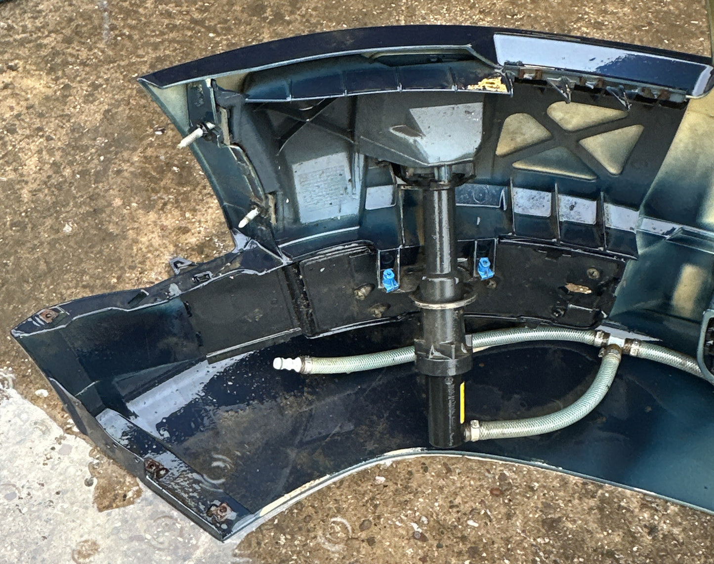 AUDI TT 8n mk1 3.2 V6 COMPLETE FRONT BUMPER + GRILLS WASHER JETS IN MORO BLUE