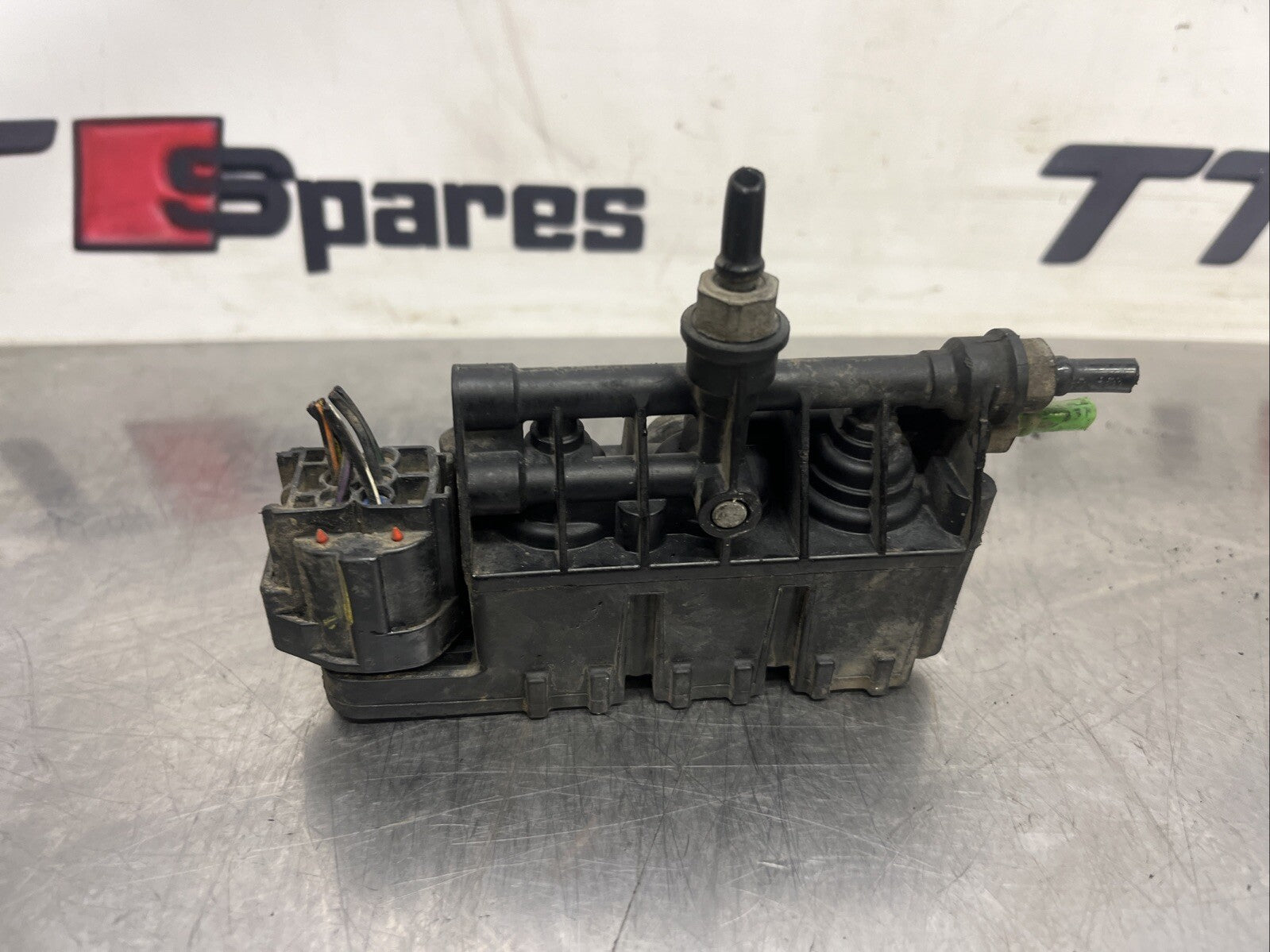 Genuine Land Rover Range Rover Vogue L322 4.4L Air Suspension Valve Block 09-12