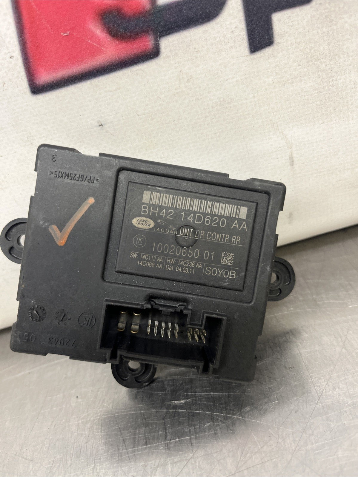 DISCOVERY 4 WINDOW MODULE REAR BH4214D620AA