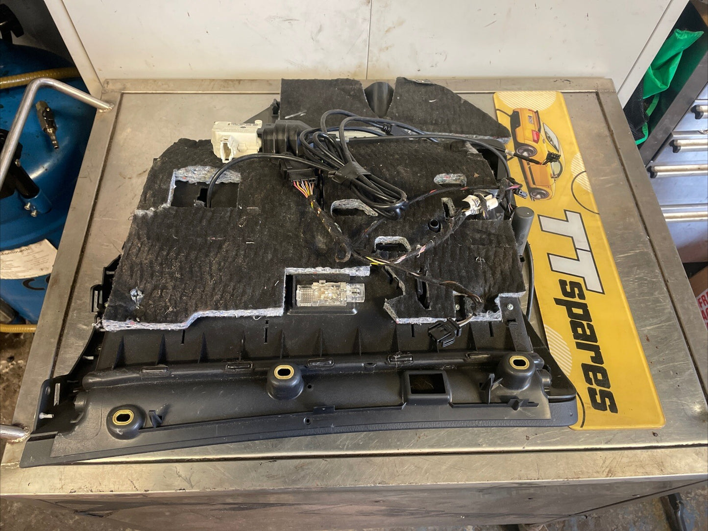 2008 AUDI S6 A64DR MK3 4F C6 4DR SALOON GLOVE BOX & CD CHANGER 4F2857035CK