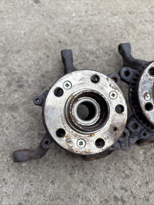 VW Golf MK3 GTI VR6 Vento Corrado Front Pair Wheel Hubs Bearing Housing Genuine