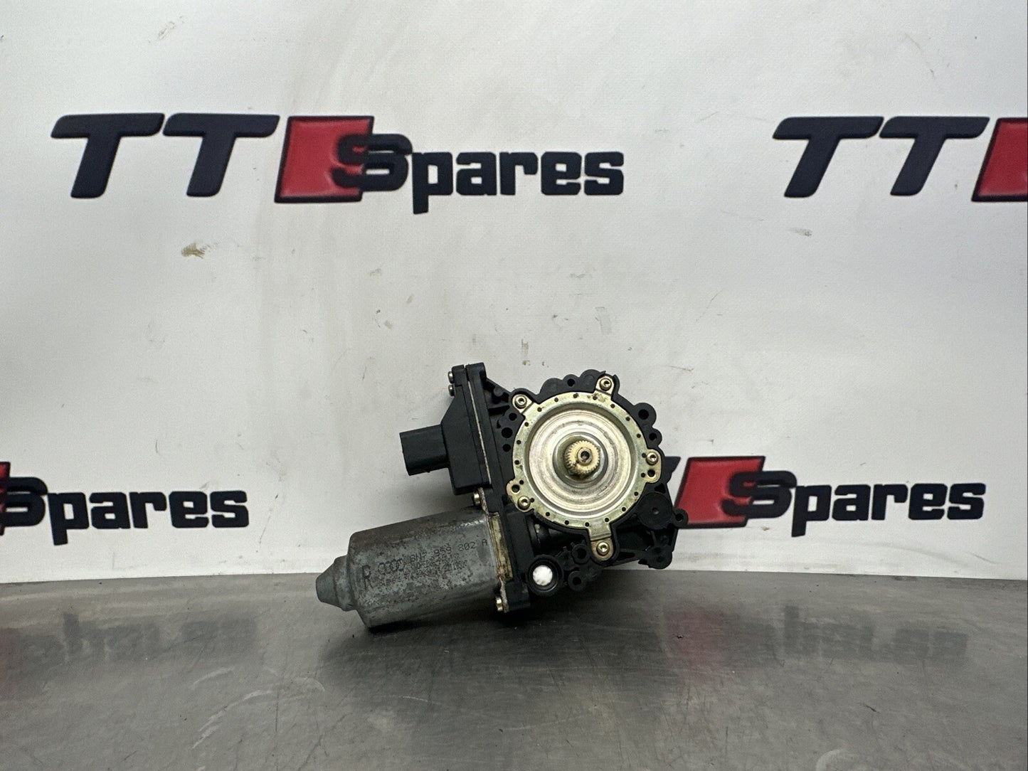 Audi TT MK1 8N Roadster Right Drivers Offside Electric Window Motor 8N7959802A