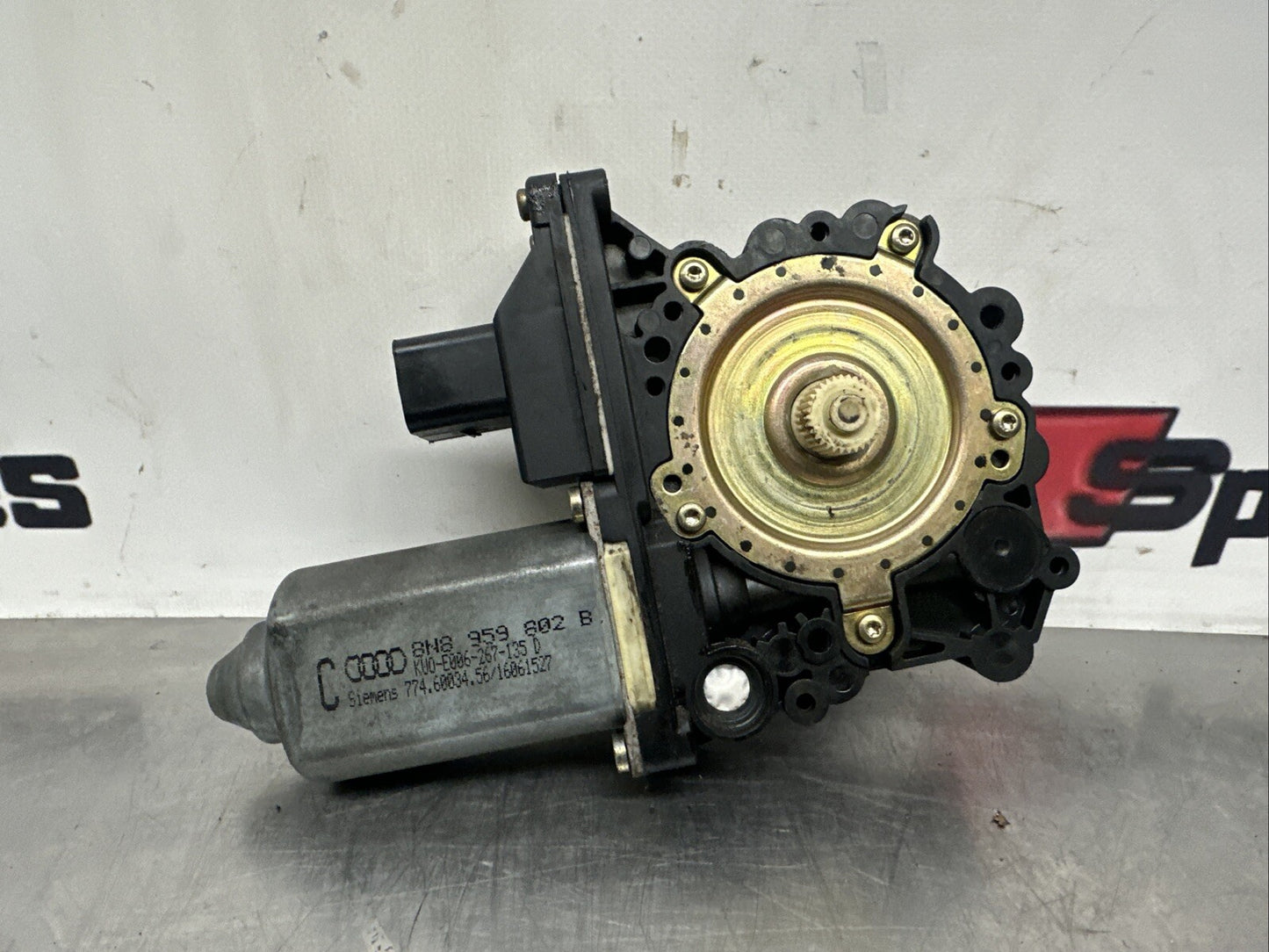 AUDI TT MK1 8N Roadster Convertible Driver Side Right Window Motor 8N7959802B