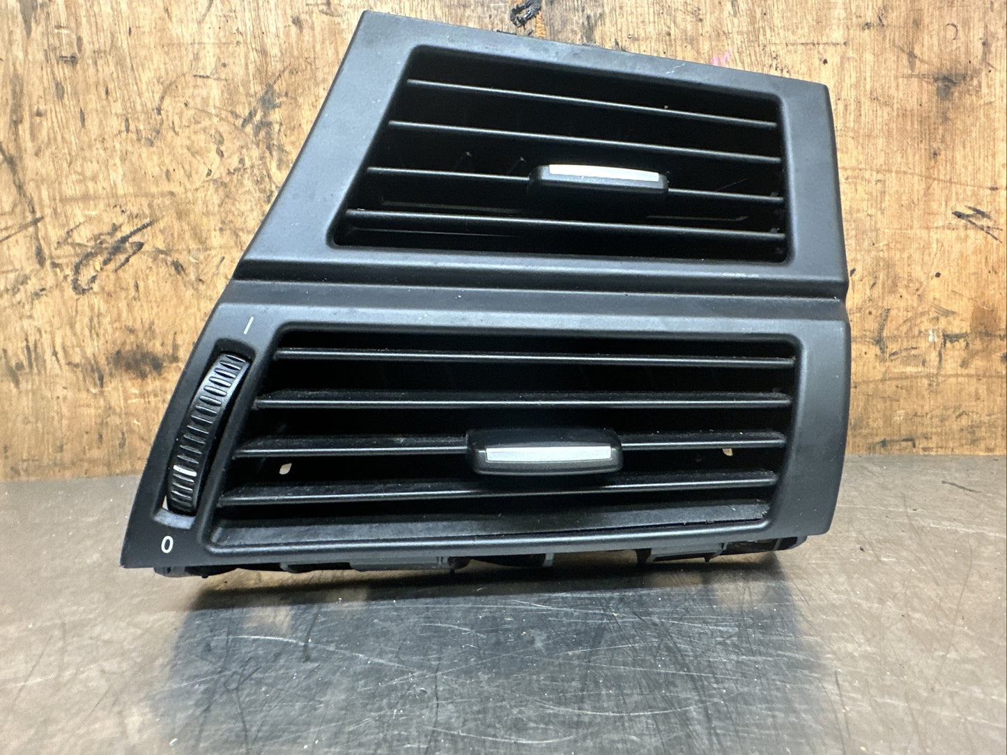 BMW E70 X5 Air Vent Front Driver's Side Right 7161804