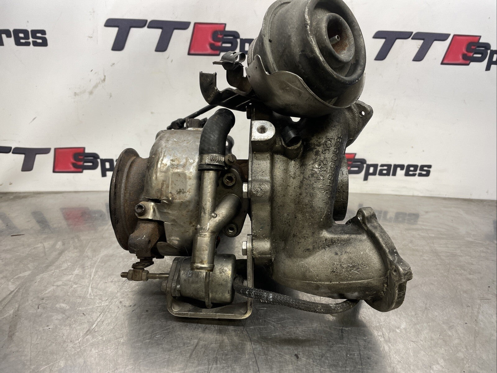 BMW X5 E70 2008 Diesel 210kW Turbocharger turbo KP262871 LGV60763