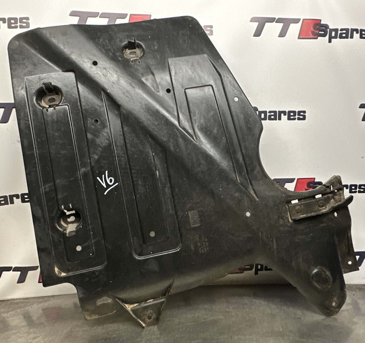 AUDI TT MK1 V6 REAR UNDER TRAYS 8N0825214E