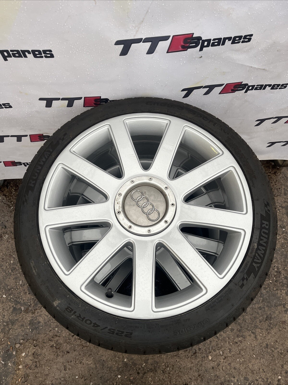 Audi TT Mk1 8N, 18x 8J RS4 9 Spoke Wheels & Tyres 5x100 Genuine RECONDITION