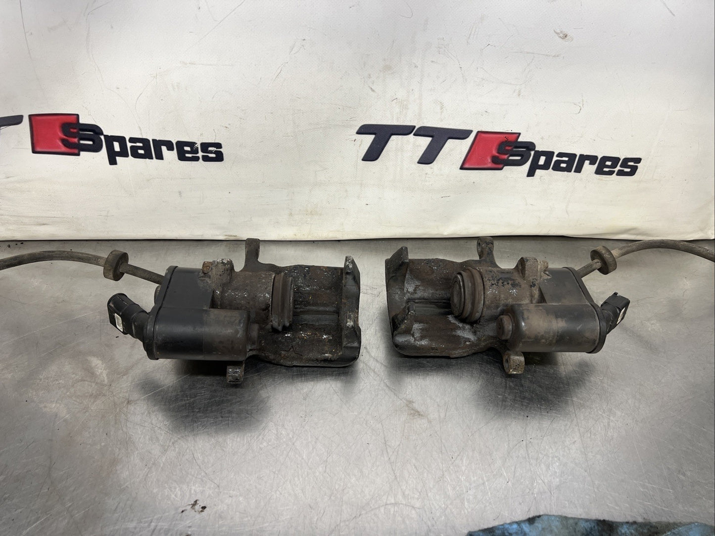 Audi S6 C6 5.2 V10 Rear Brake Caliper Set Fits 330mm Discs