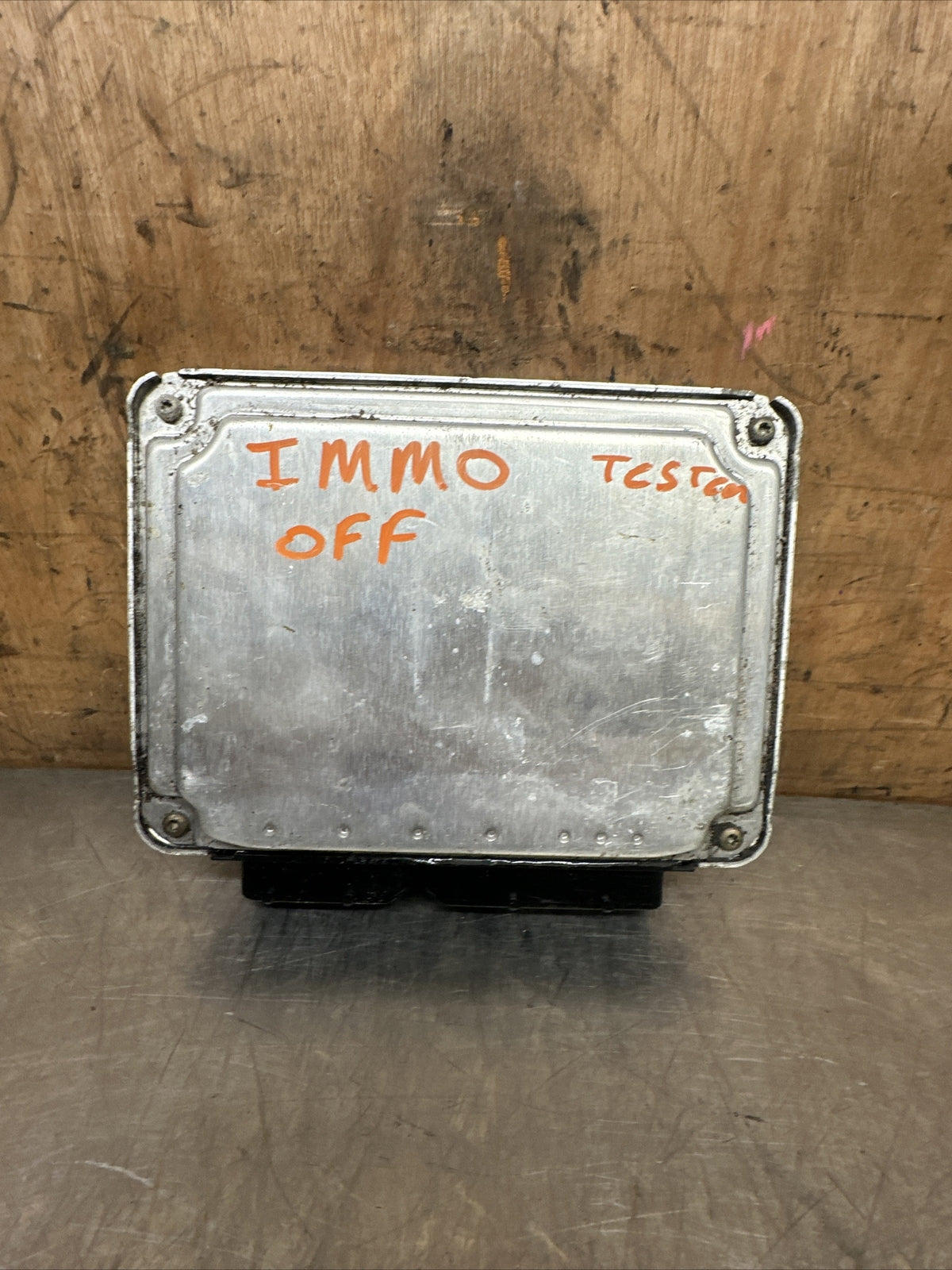 Audi TT 1.8t 225 AUM ECU 8N0906018AQ *Immo off or Pin code*