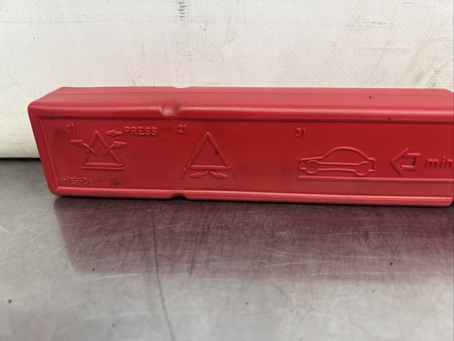 GENUINE VW/AUDI/SKODA WARNING TRIANGLE EMERGENCY 7L0860251 HAZARD