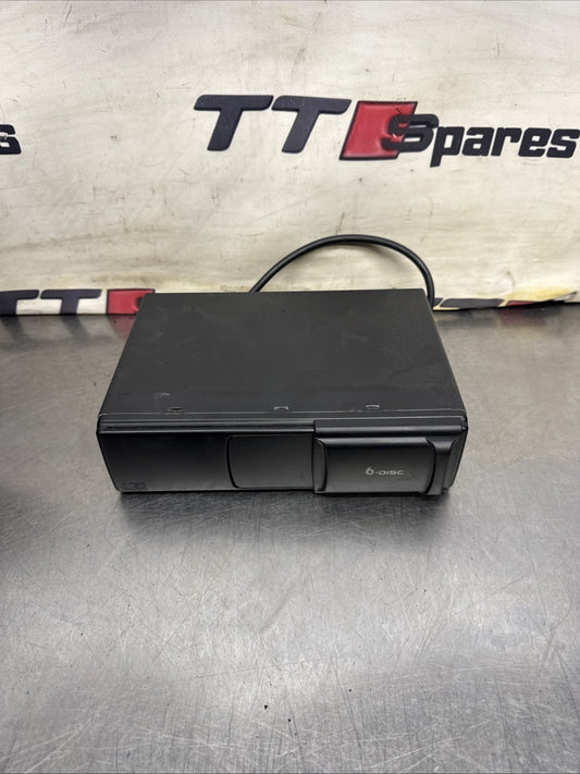 Audi TT Mk1 8N 98-06 Roadster 6CD Changer with Round Plug 8N7035111A