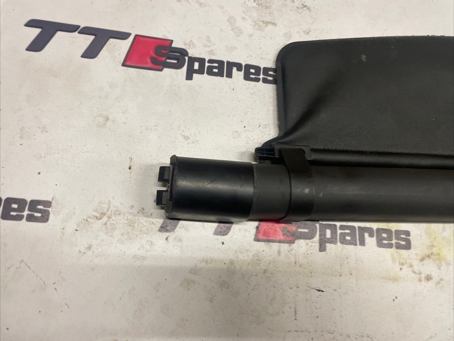 Range Rover Sport L320 Parcel Shelf / Luggage Cover .