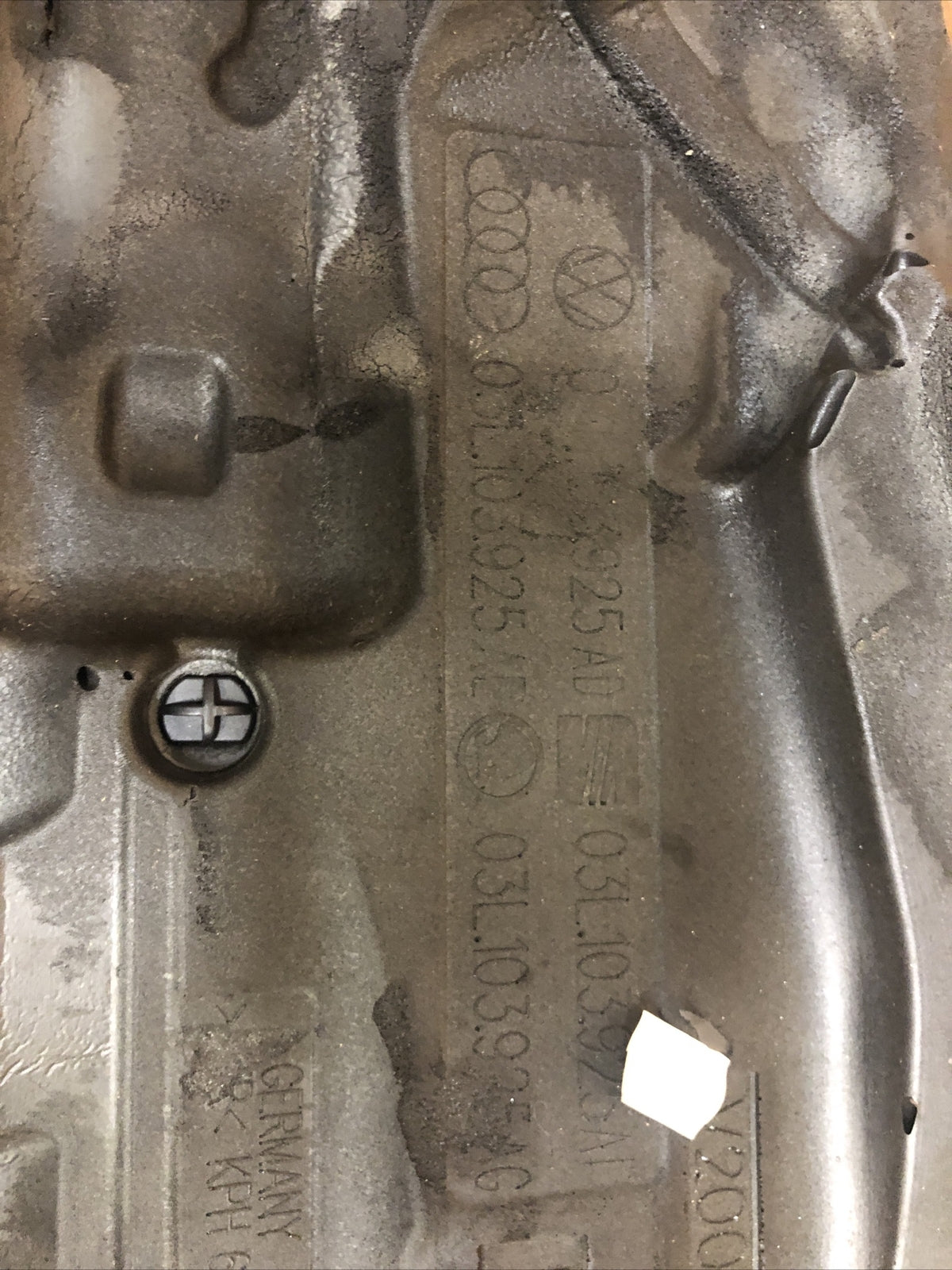 2009-2012 AUDI A3 2.0TDI PLASTIC ENGINE COVER