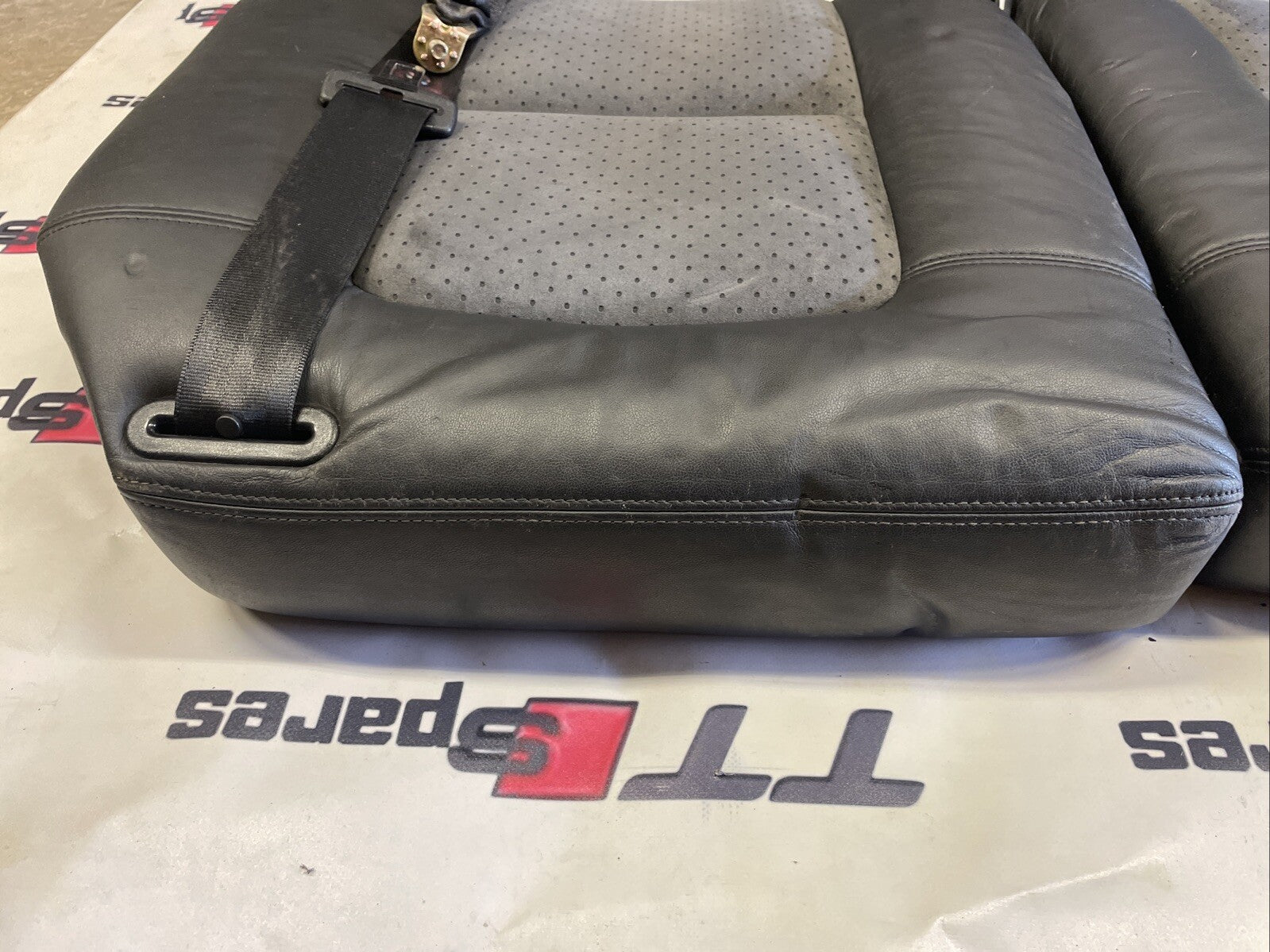 Genuine Audi TT Mk1 Half Alcantara Black Leather Seat*REAR BACK SEATS ONLY*98-06