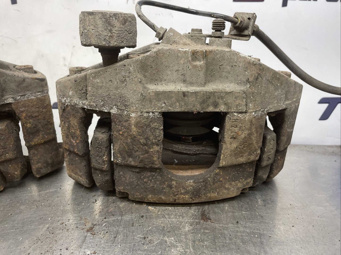 AUDI TT MK2 8J 3.2 V6 Front Brake Calipers AND Carriers A3 8P
