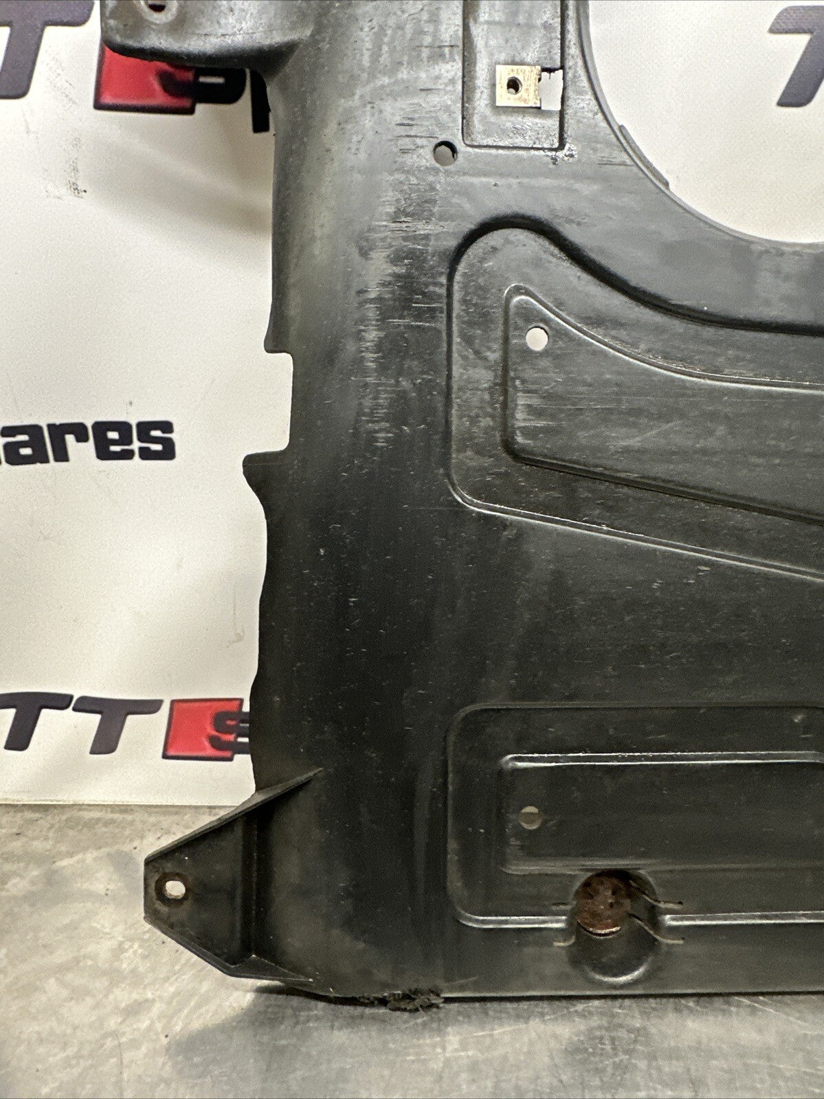 AUDI TT MK1 8N 98-06 1.8T LEFT LOWER FUEL TANK TRIM COVER 8N0825213D