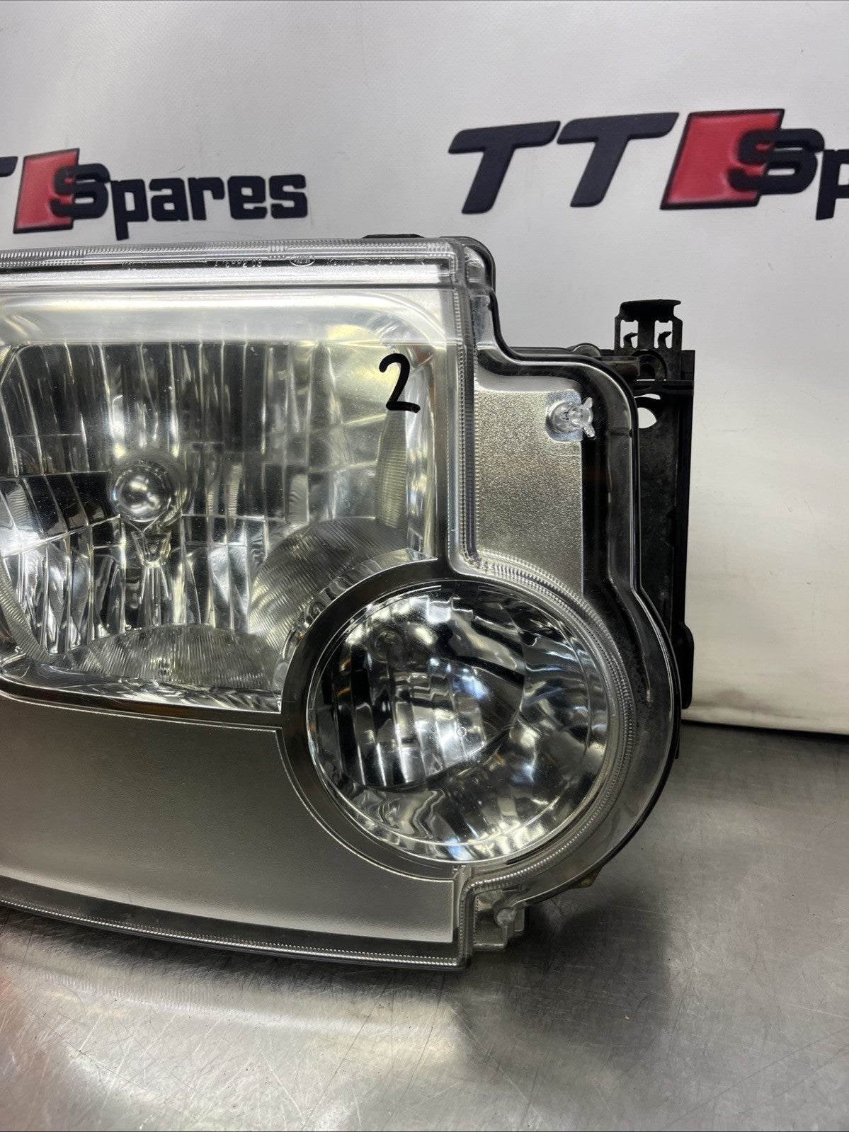 LAND ROVER DISCOVERY 3 2005 - 2009 RIGHT DRIVER SIDE HEADLIGHT XBC500022 GENUINE