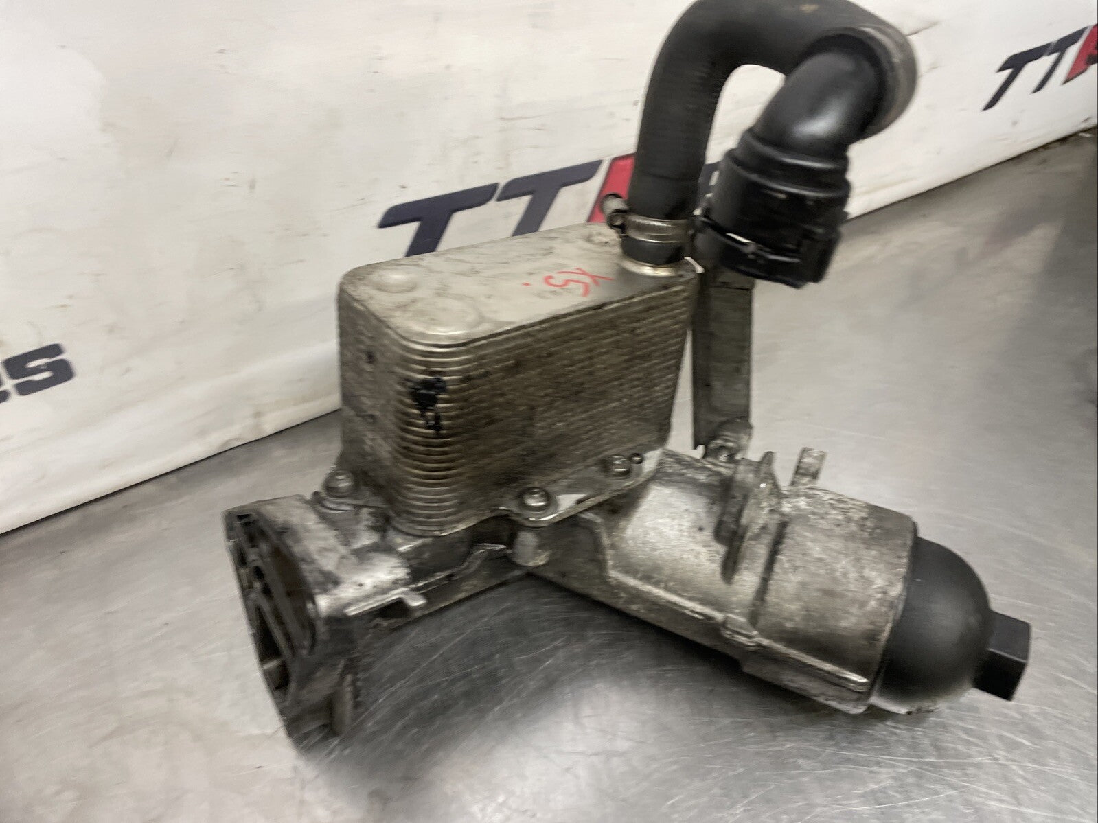 BMW X5 E70 2007 - 2013 3.0 DIESEL OIL COOLER & FILTER HOUSING 7788453