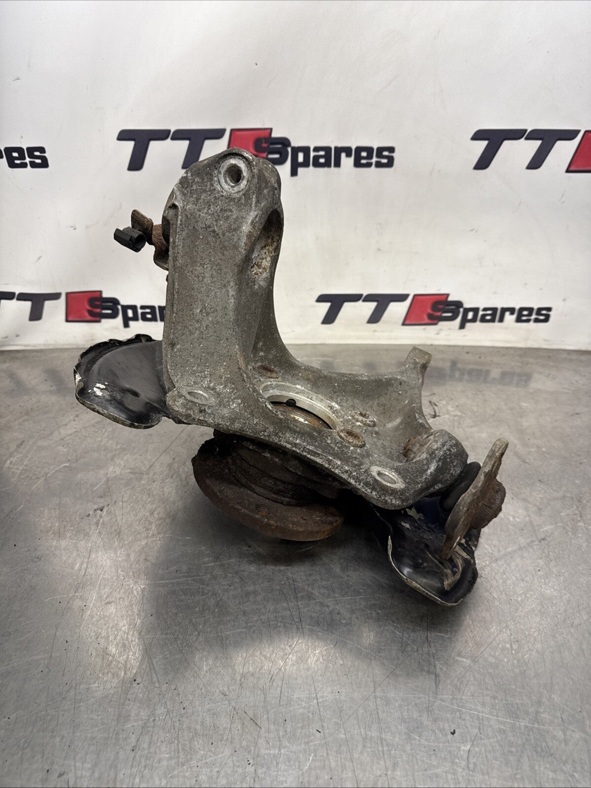 AUDI TT WHEEL HUB FRONT RIGHT DRIVER SIDE 4WD 2.0 TDI DIESEL MK2 2006 - 2014