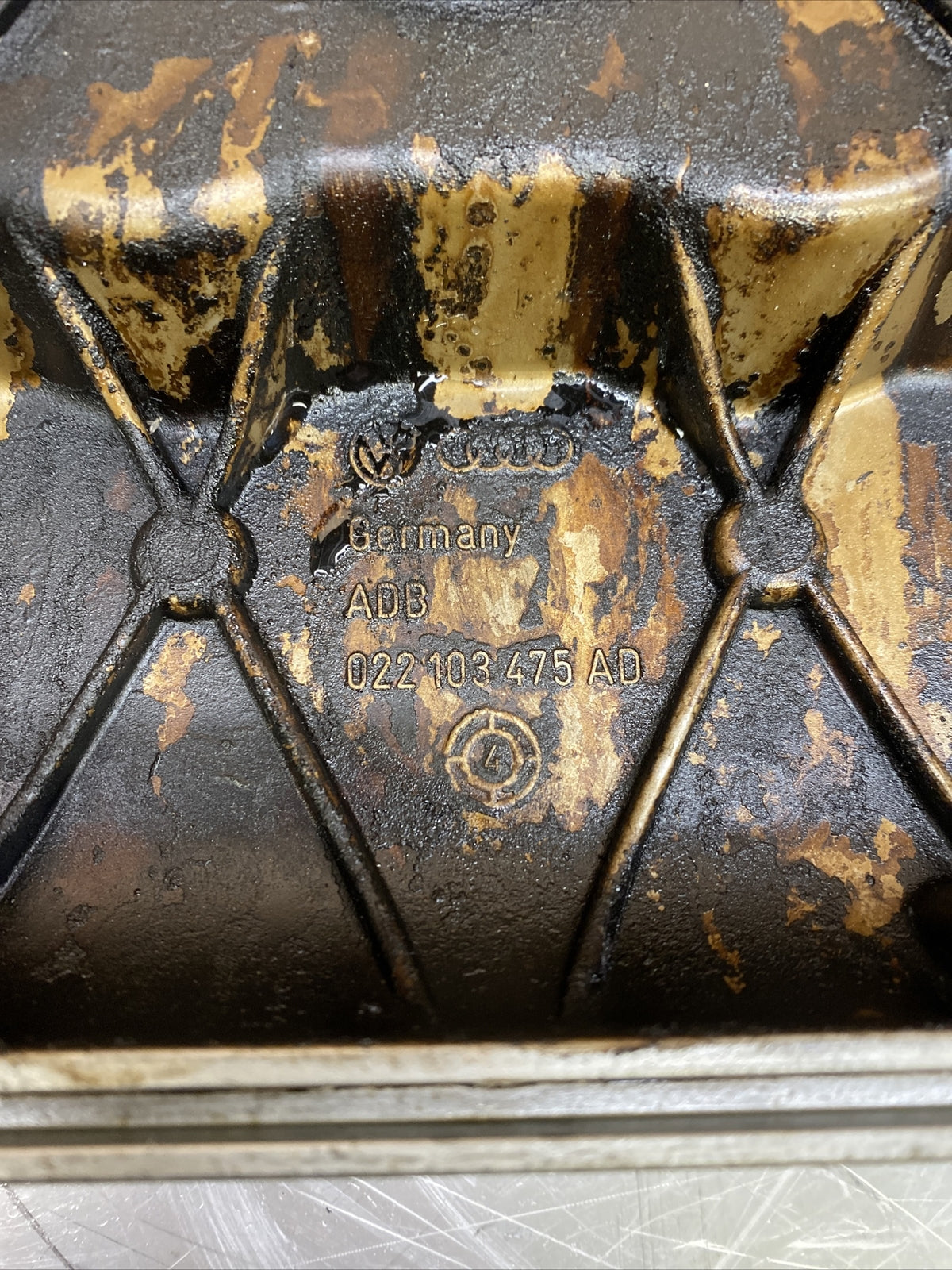 VW Golf R32 TT 3.2 V6 03-08 Petrol BHE Engine Rocker Cover 022103475AD Mk1 Mk2