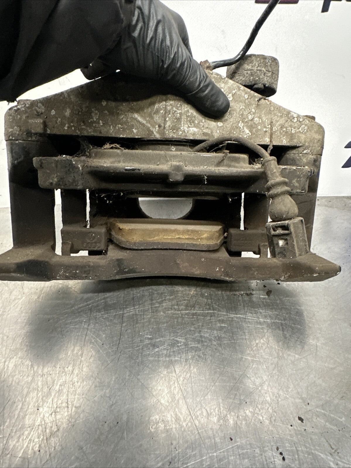 AUDI TT MK2 8J 3.2 V6 Front Brake Calipers AND Carriers A3 8P