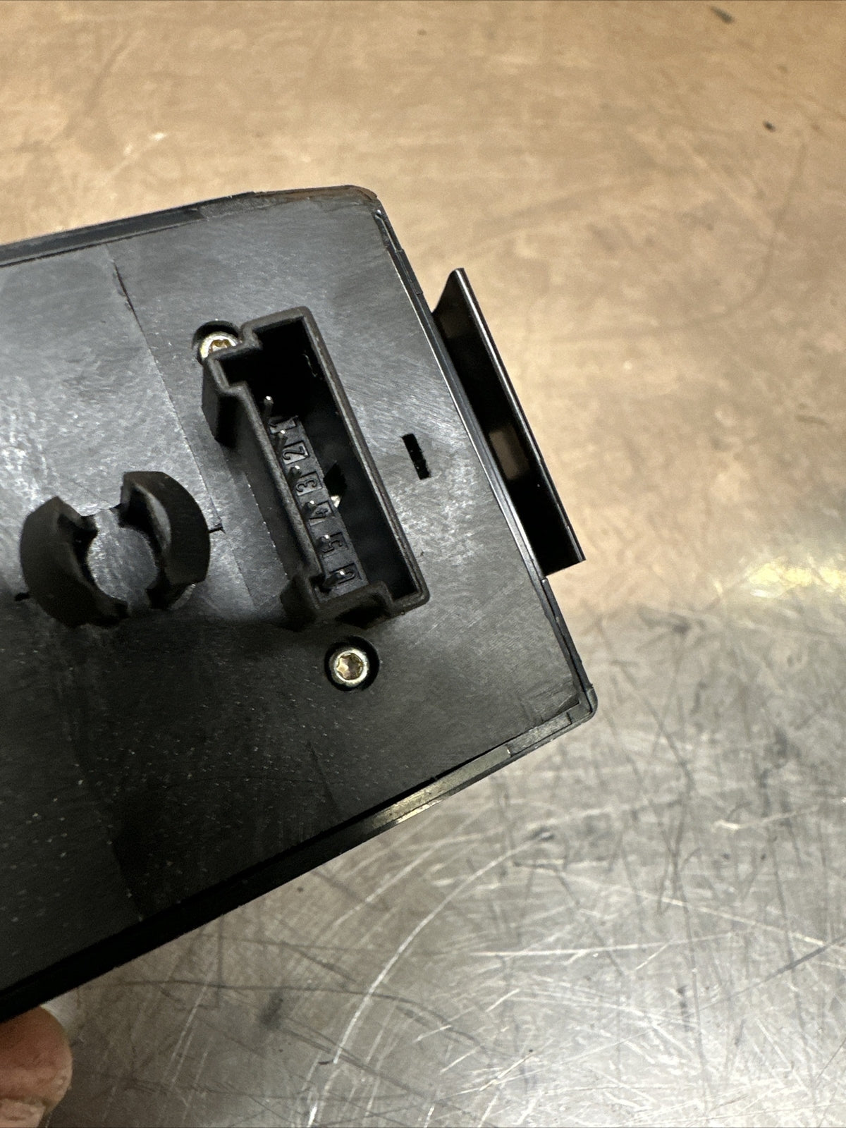 B24.MERCEDES S CLASS W220 WING MIRROR CONTROL SWITCH PANEL 2208211651