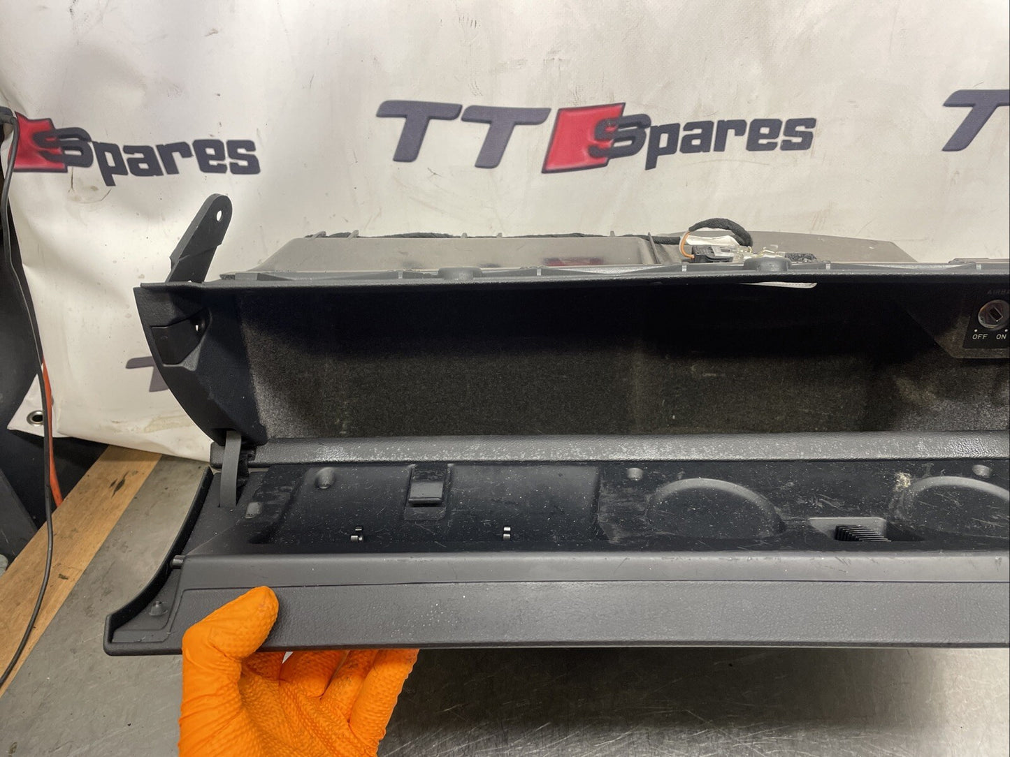 Audi TT Mk1 8N - RHD Black Quattro Glove Box 8N2857095