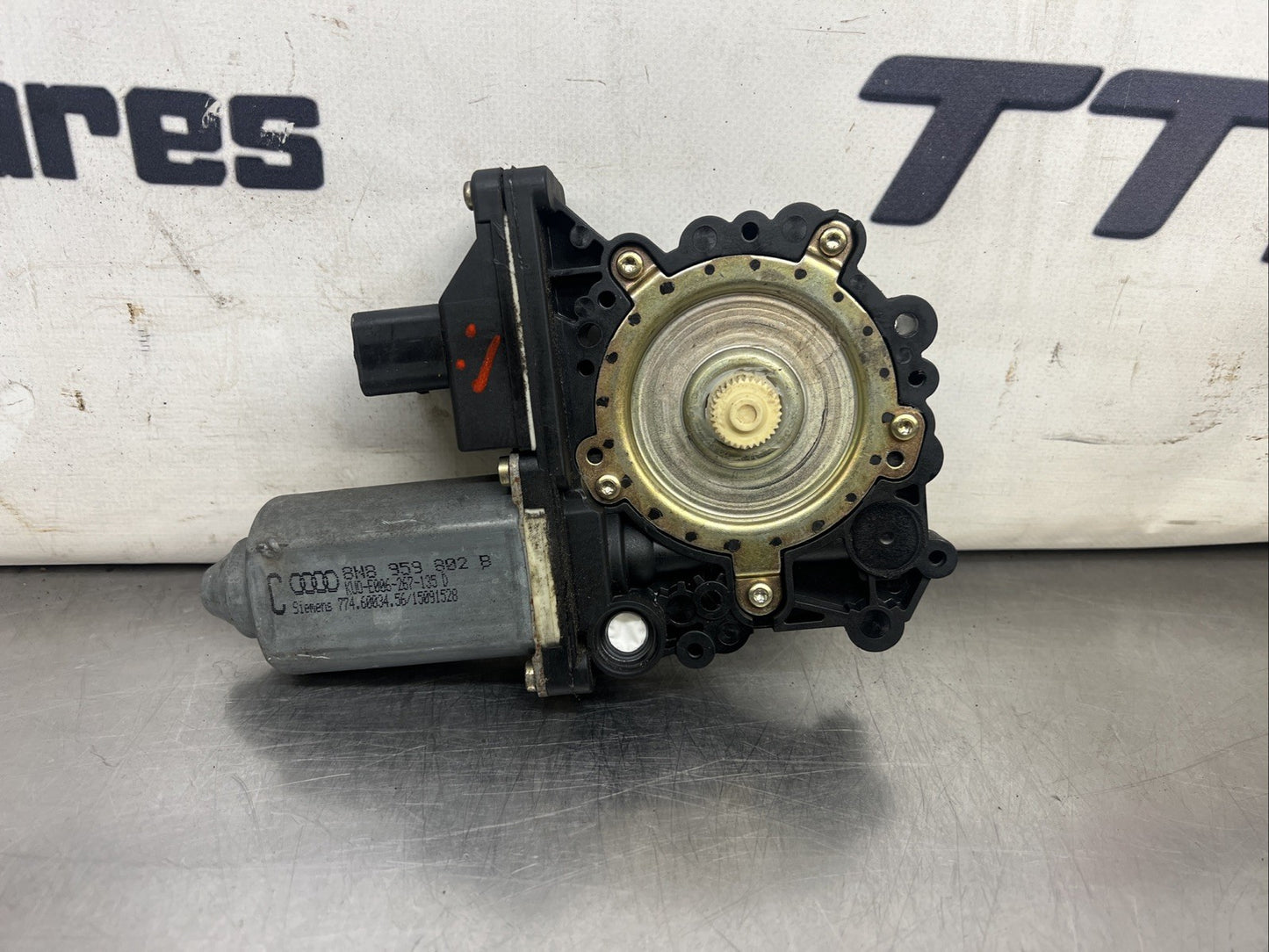 AUDI TT MK1 98-06 8N Coupe Front Right Driver Offside Window Motor 8N8959802B