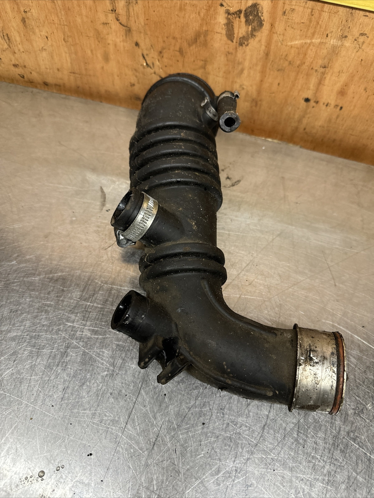 AUDI TT MK1 8N TURBO INTAKE BOOST PIPE 06A133356H 180 QUATTRO