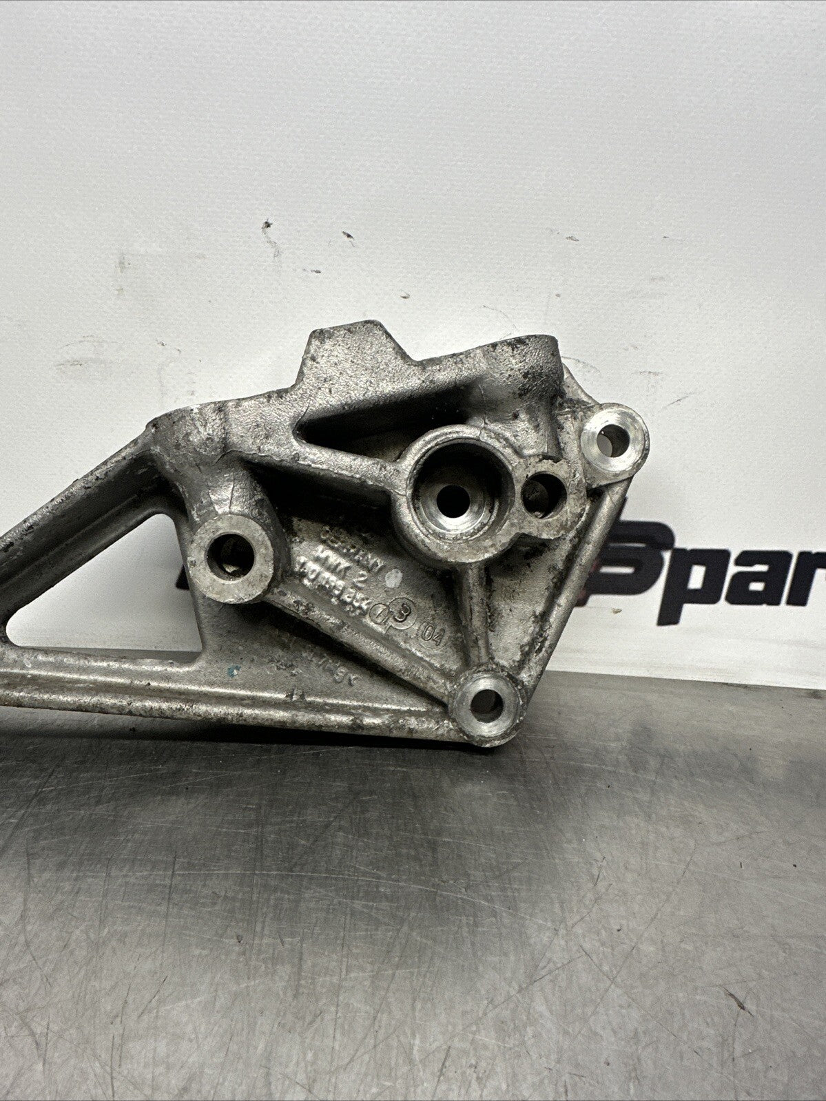 Audi TT 8N MK1 V6 ENGINE BRACKET MOUNT 1J0199354F/H MK4 V6 R32?