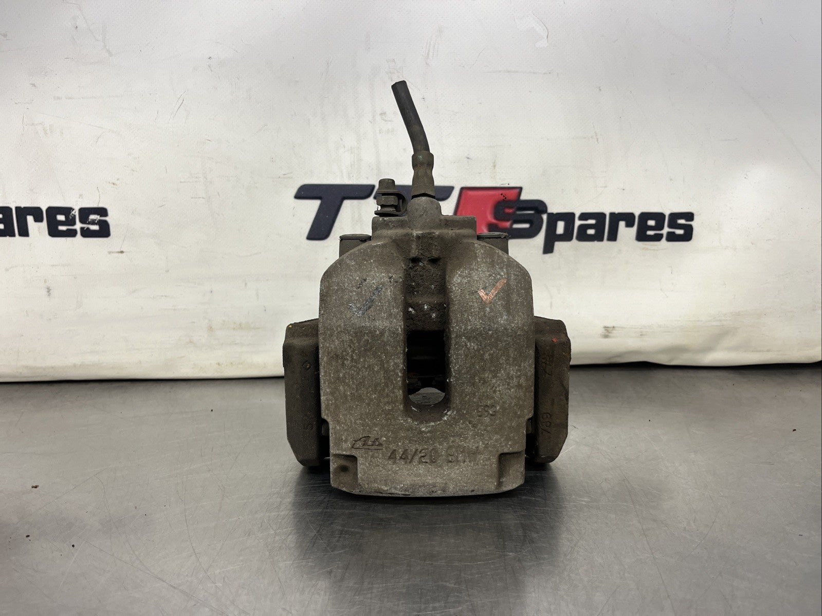 BMW E70 X5 REAR PASSENGER LEFT SIDE BRAKE CALIPER 44-20  44/20