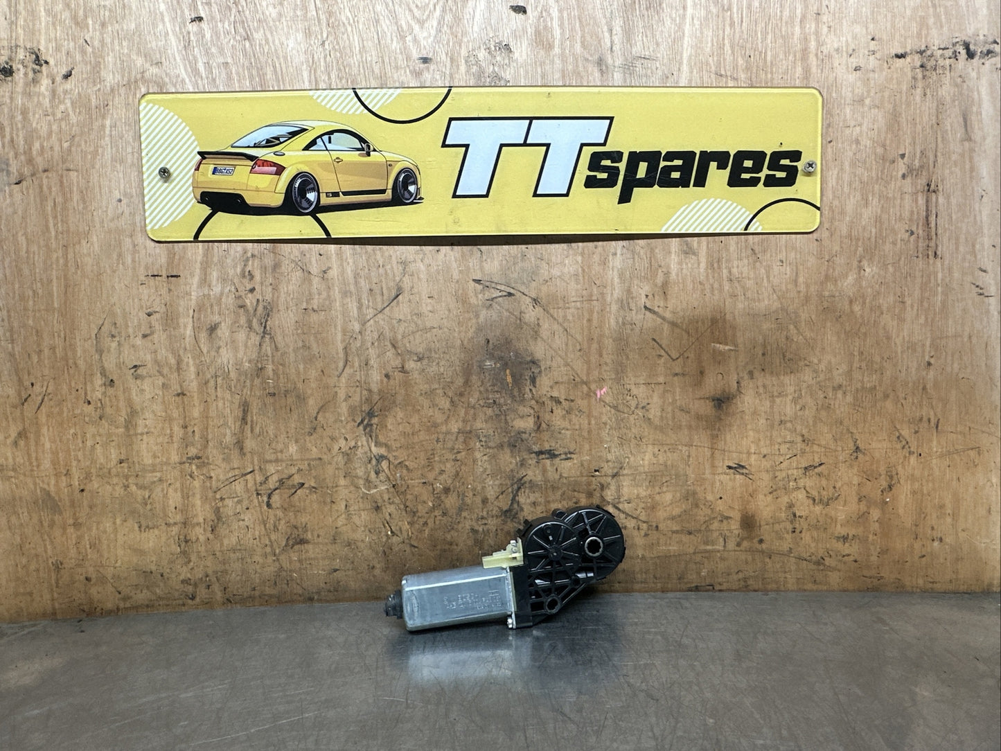 AUDI TT CONVERTIBLE ROOF FRONT FIXING HOOK MOTOR MK2 8J 06-14 6004a3061