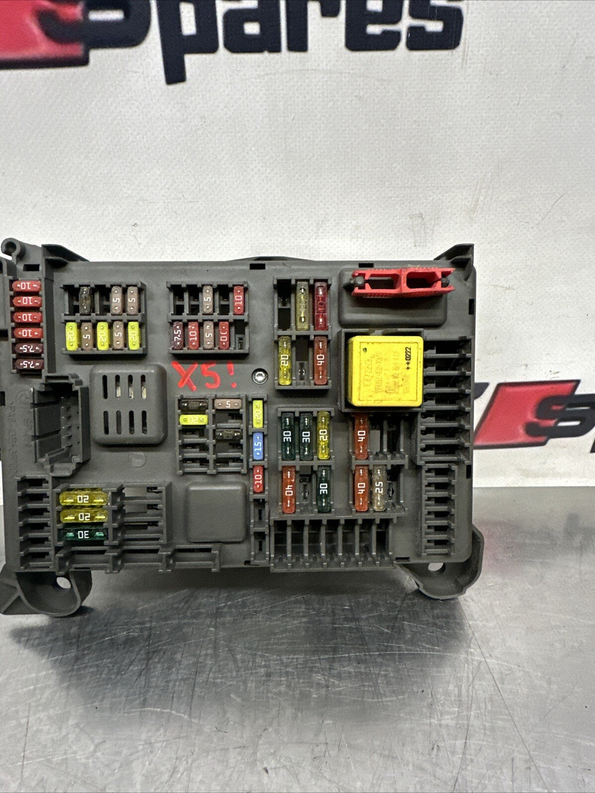 BMW X5 E70 2008 Fuse box set B01015300 EPG33058
