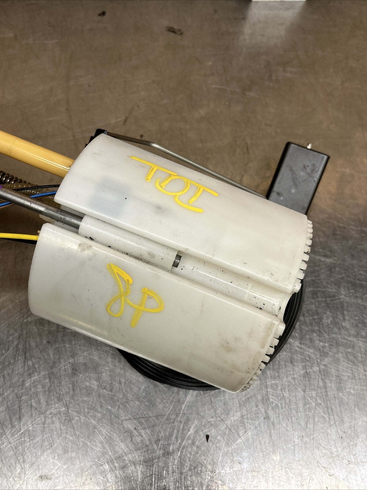 2.0TDI IN TANK FUEL PUMP/SENDER UNIT 1K0919050J VW GOLF AUDI A3 LEON SKODA 08-12