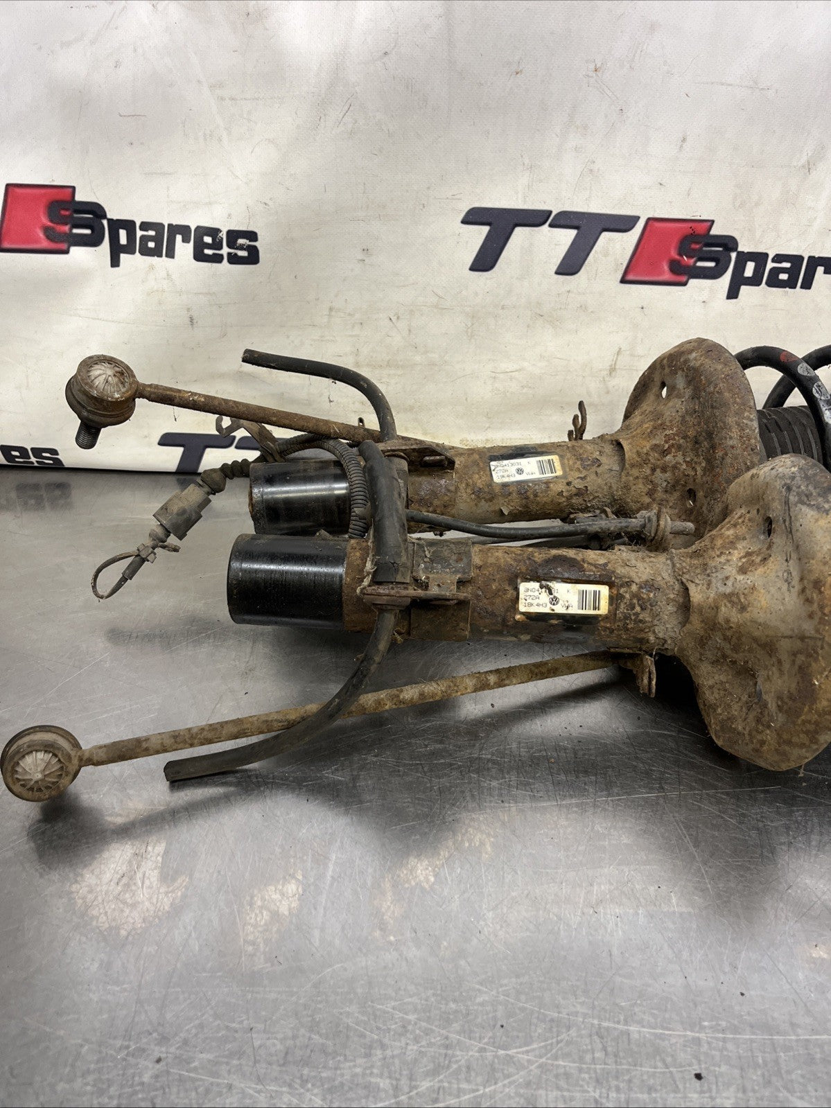 2003 AUDI TT 8N 1.8T FRONT SUSPENSION SHOCK ABSORBERS SET PAIR 8N0413031K
