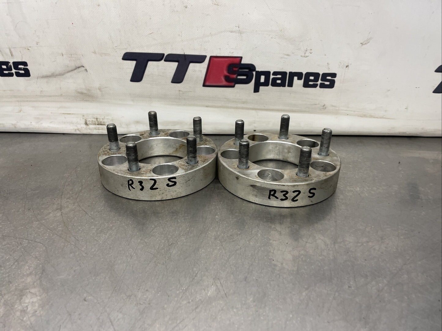 Skyline R32 Wheel Spacers 30mm Pcd 114.3