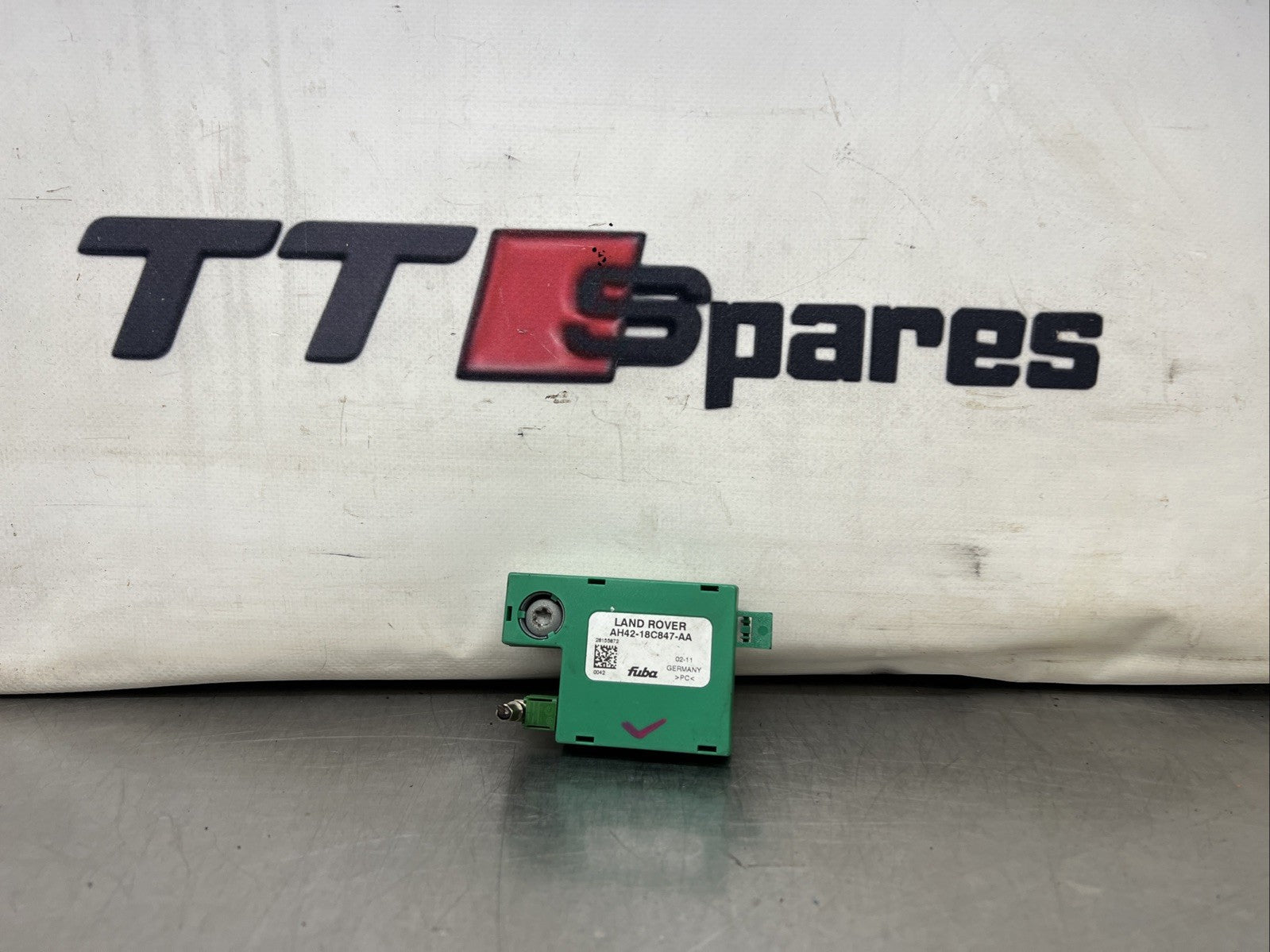 GENUINE RANGE ROVER VOGUE L322 AUDI ANTENNA AMPLIFIER AH4218C847AA