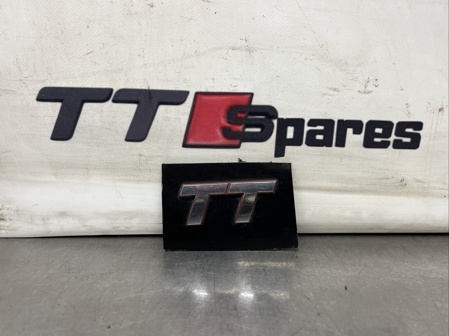 Audi TT Mk1 8n Rear Bumper Badge TT Emblem