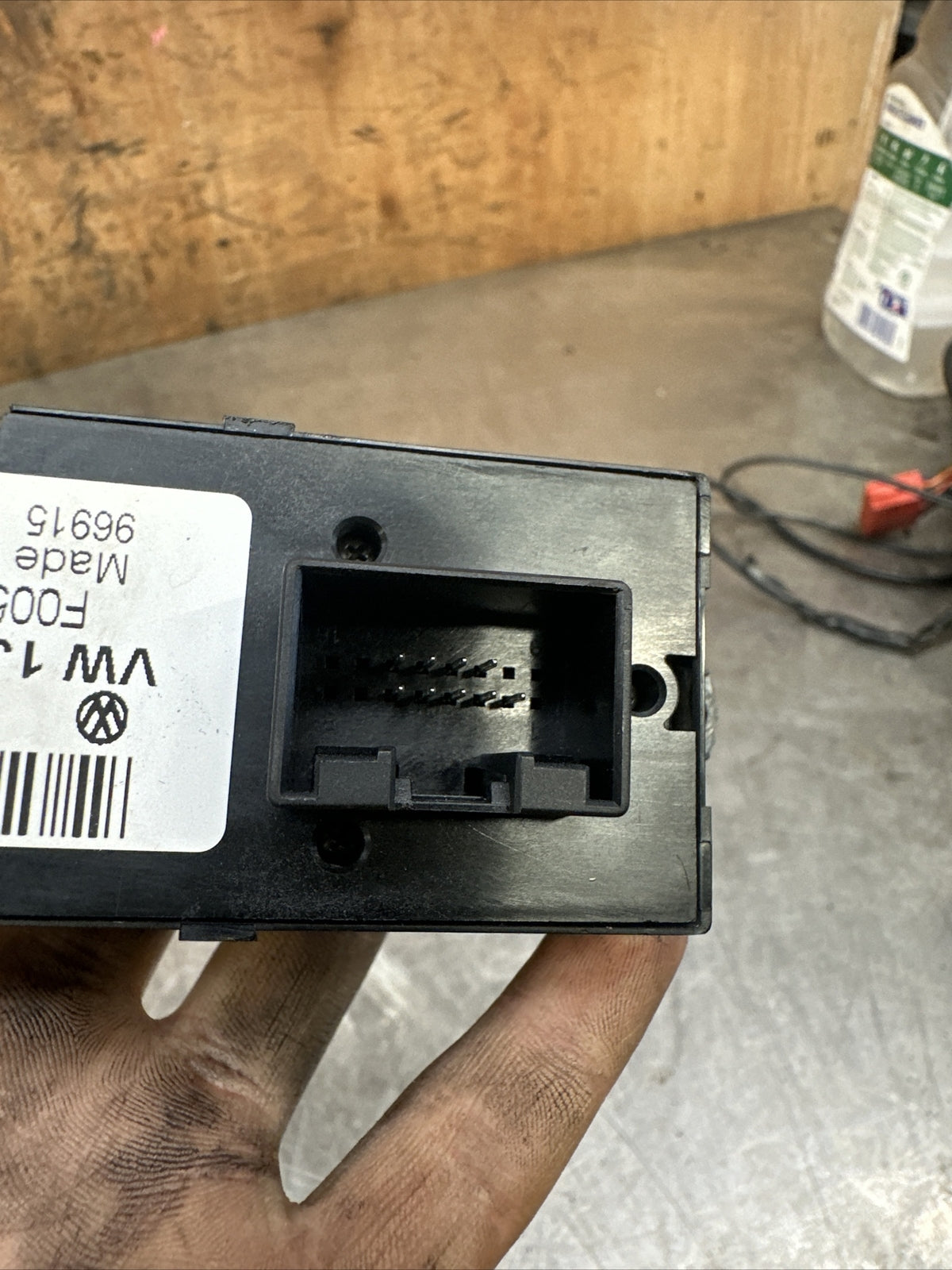 2003 VOLKSWAGEN GOLF MK4 DRIVER SIDE WINDOW CONTROL SWITCH 1J4959857B
