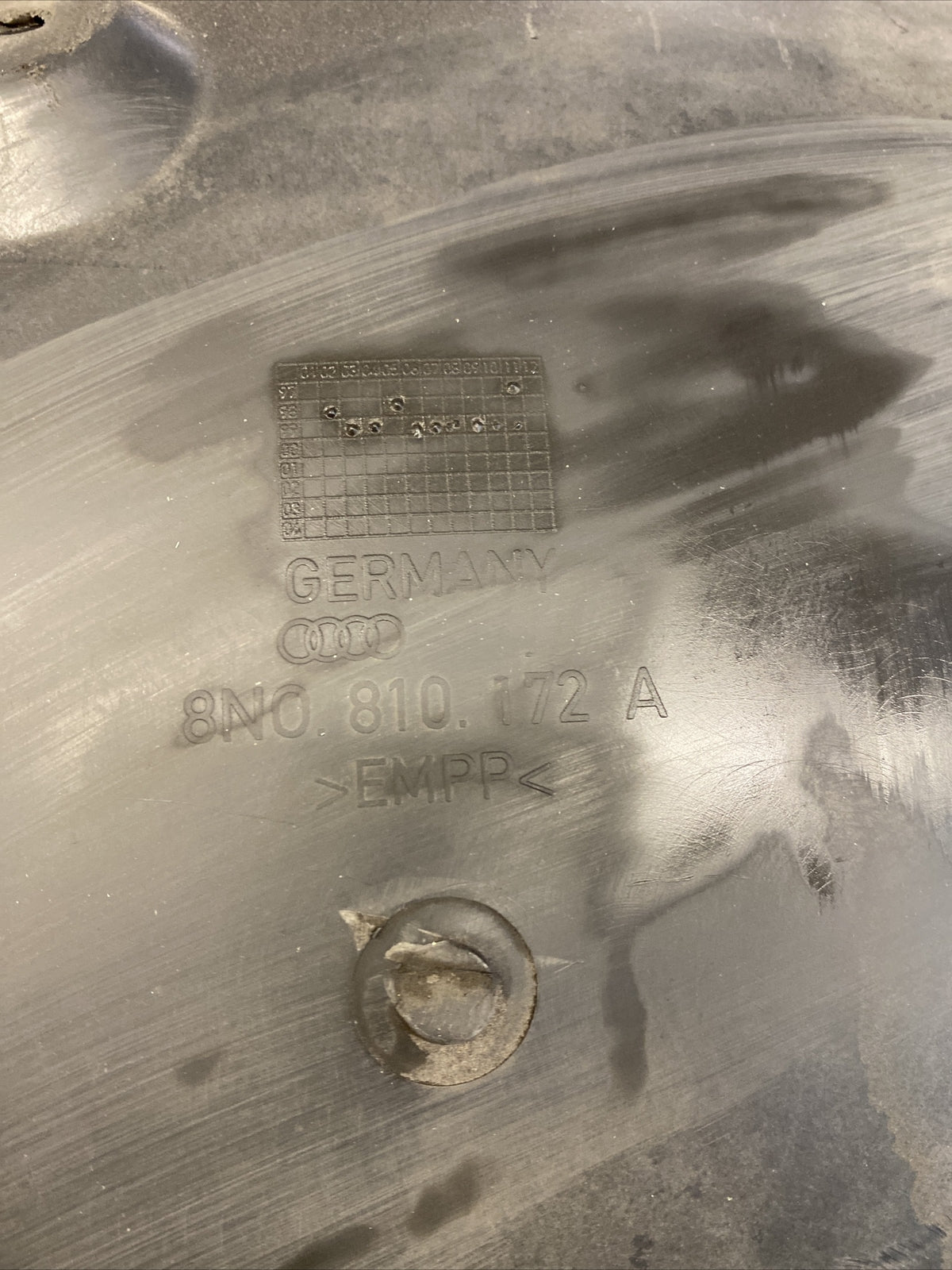 Audi TT 8N OS Right Rear Wheel Arch Liner 8N0810172A