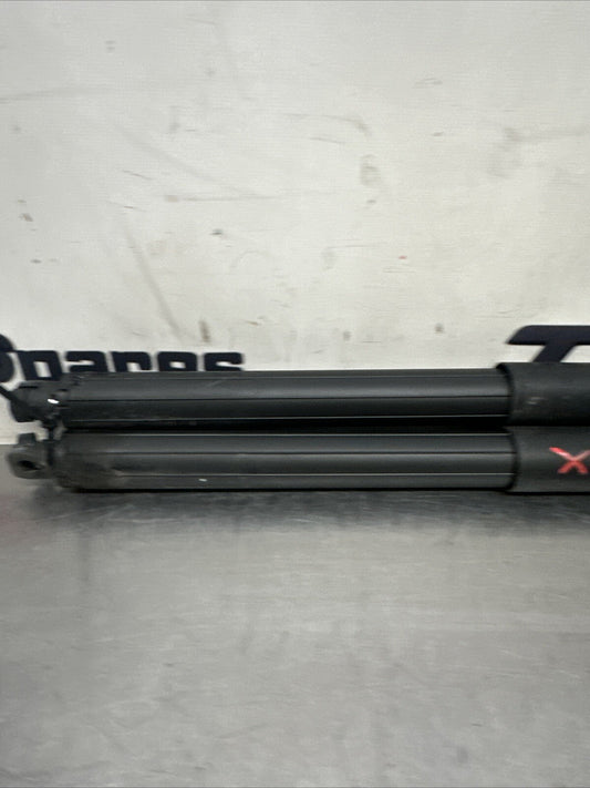BMW E70 X5 2007- 2013 REAR TAILGATE BOOT SPRING TRUNK GAS STRUT HOLDER   7177283