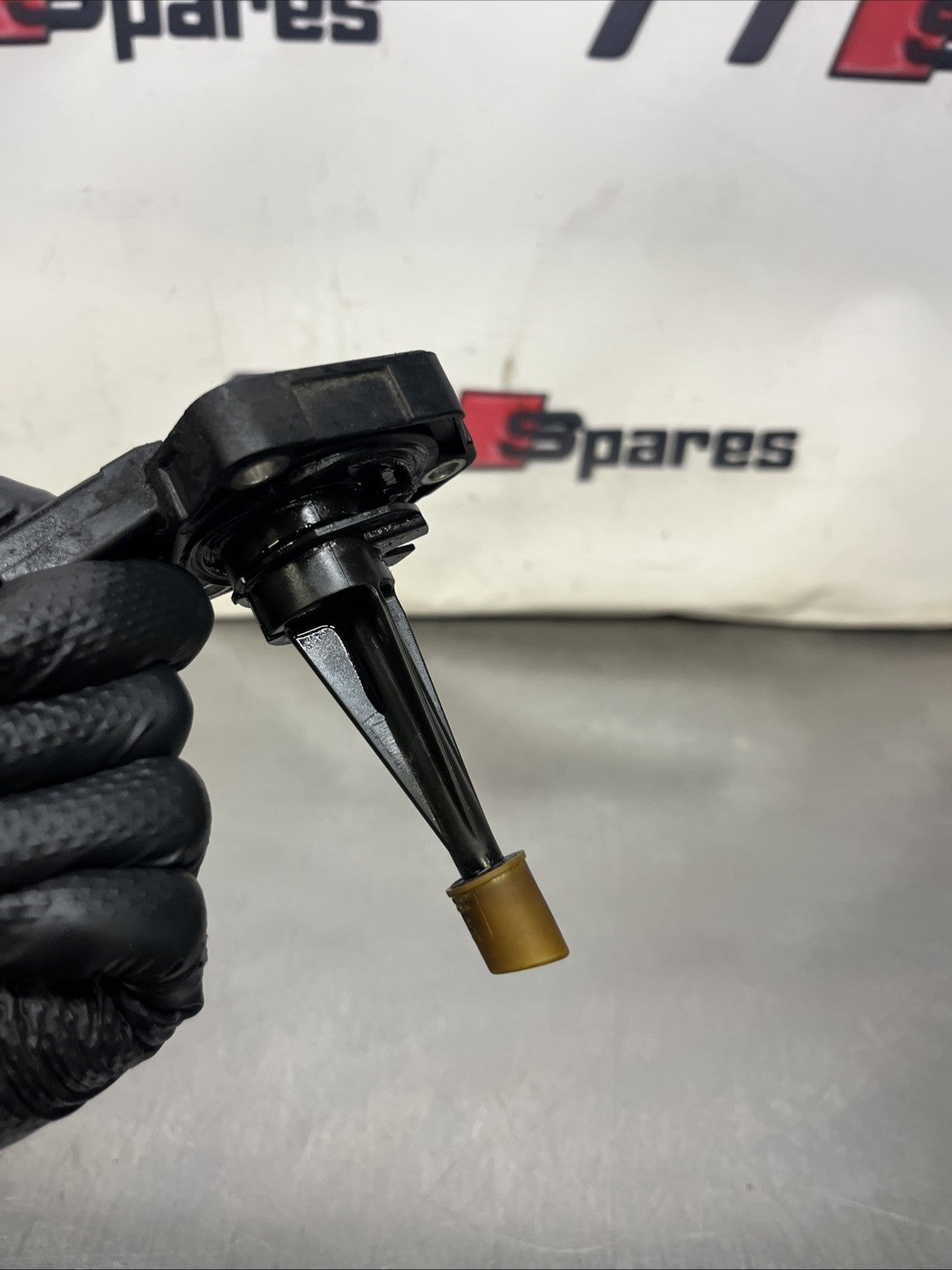 Volkswagen Audi Seat Skoda 2.0 Tdi Engine Oil Level Sensor 03C907660G