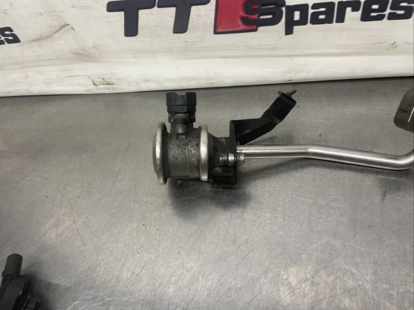Audi A3 TT 99-06 EGR Valve & Connecting Pipe 1.8T Petrol 06A131102A 06A131627D