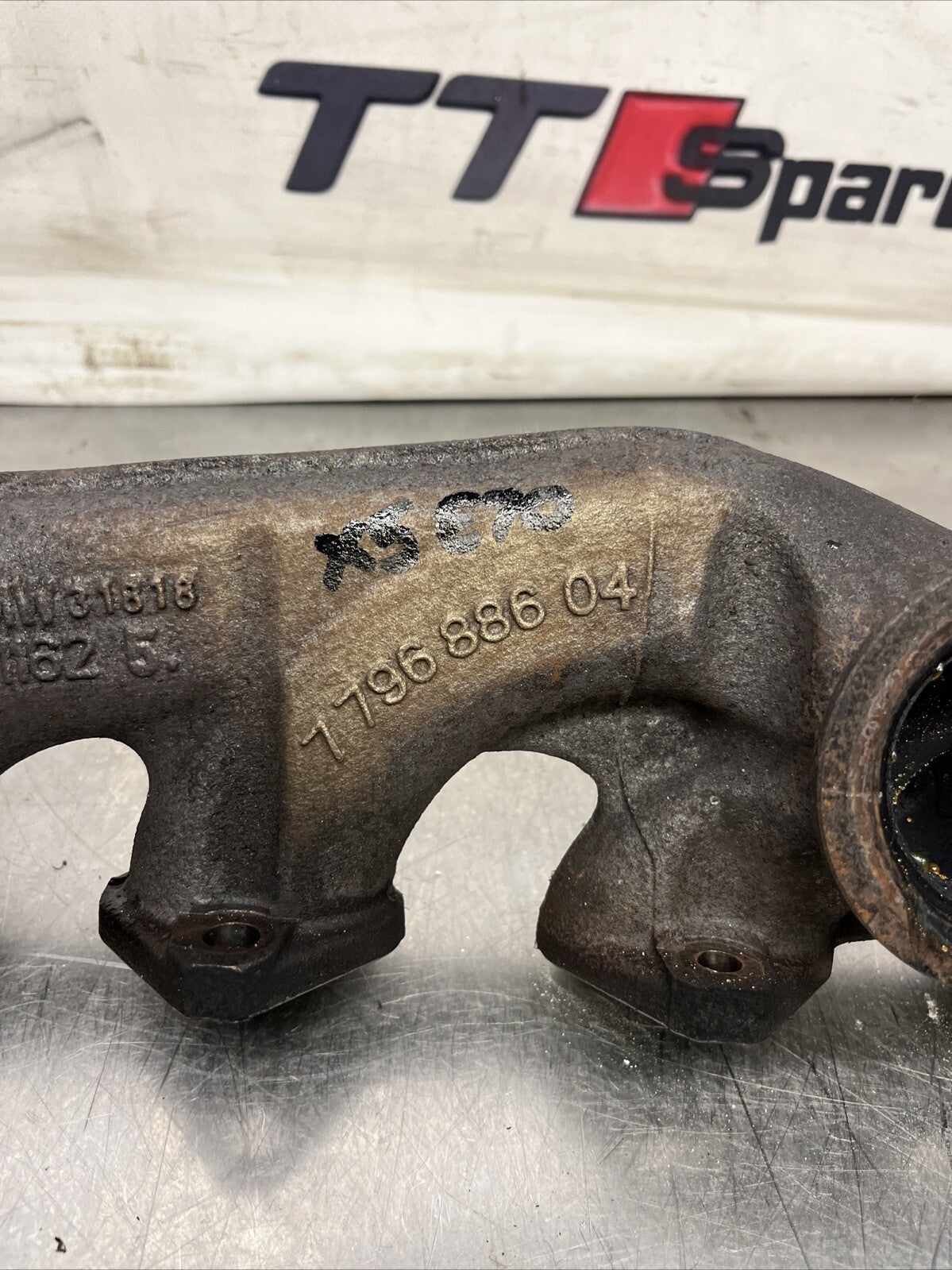 BMW X5 EXHAUST MANIFOLD 3.0 D / 306D3 - M57T2 DIESEL 7796886 E70 2007