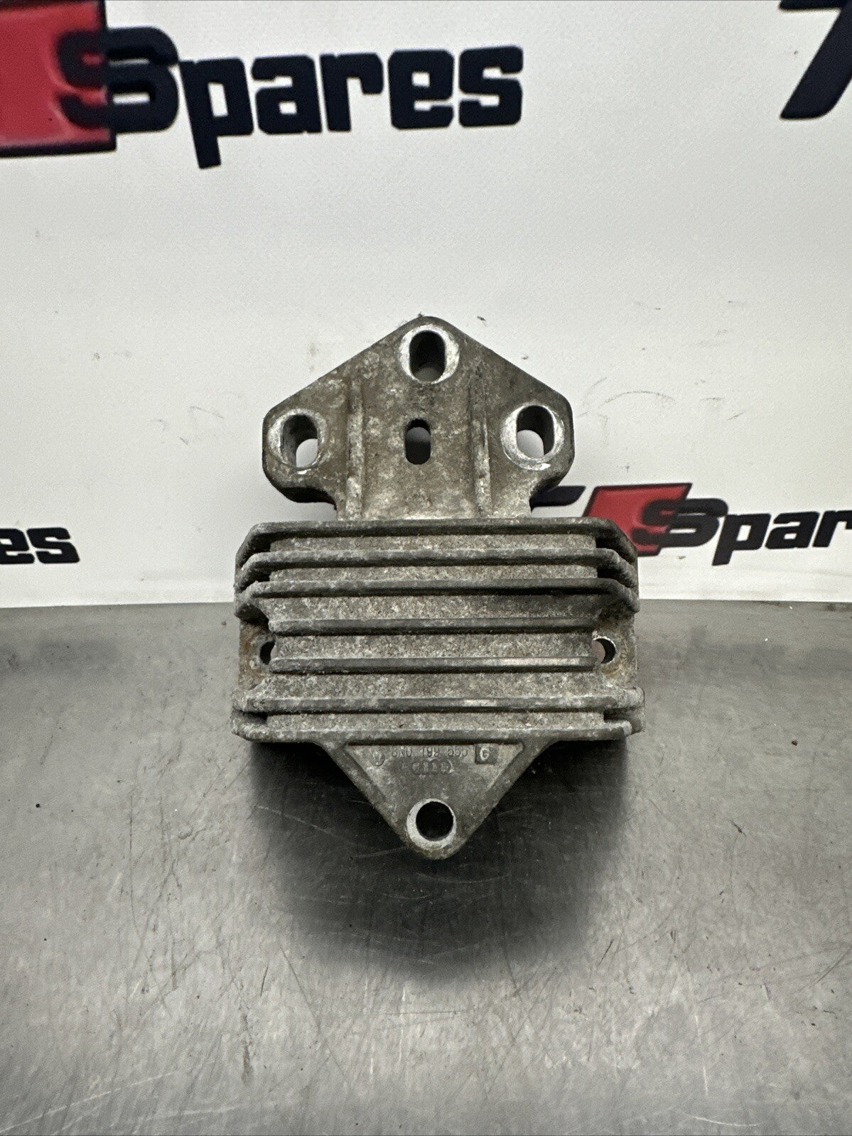Audi TT 8N Mk1 Left Gearbox Hydro Mount 8N0199555C