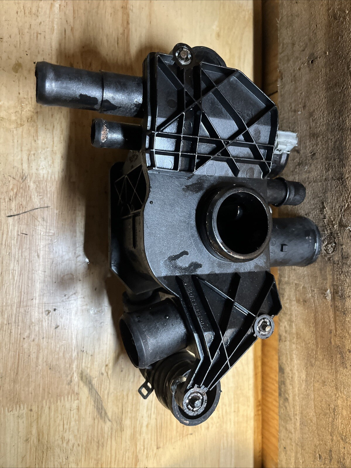 RANGE ROVER L322 3.6 TDV8 THEROMSTAT HOUSING 6H4Q-8A586-DC (2years Old)